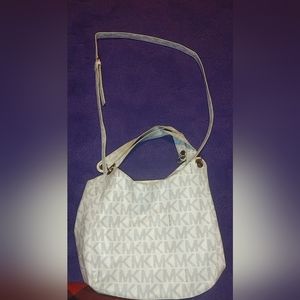 White Micheal Kors handbag